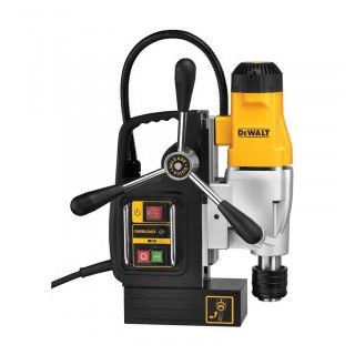 Masina de gaurit cu tapa magnetica DeWALT DWE1622K