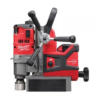 Masina de gaurit cu tapa magnetica Milwaukee M18 FMDP-502C, cu acumulator