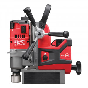 Masina de gaurit cu tapa magnetica Milwaukee M18 FMDP-502C, cu acumulator